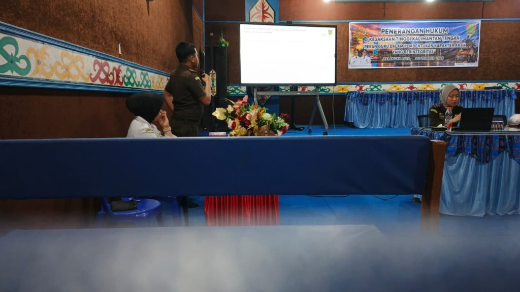 PENERANGAN HUKUM KEJAKSAAN TINGGI KALIMANTAN TENGAH